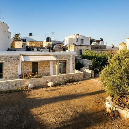 Papadia Luxury Apartments Pitsidia Exterior foto