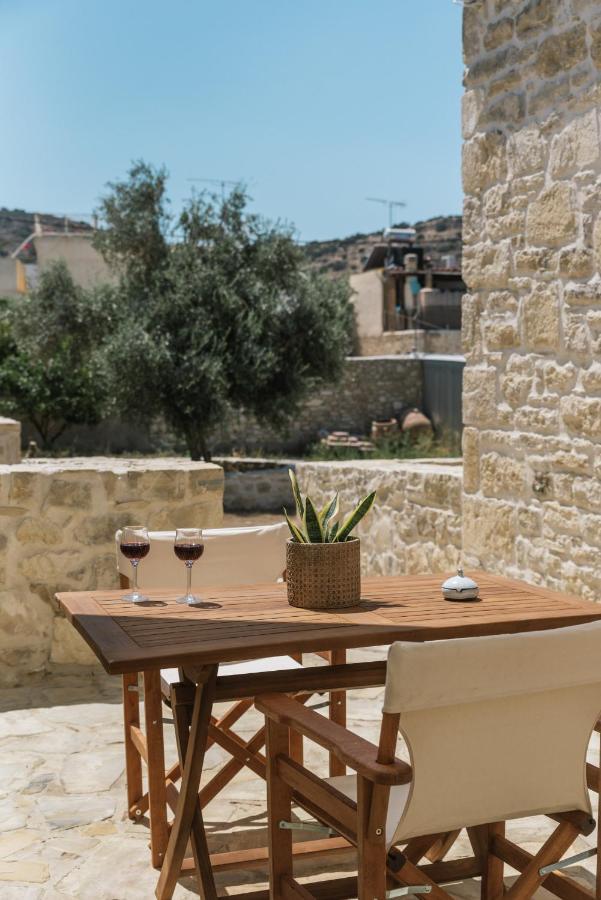 Papadia Luxury Apartments Pitsidia Exterior foto
