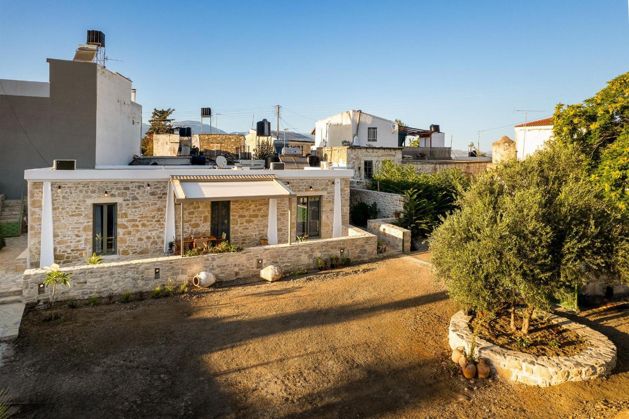 Papadia Luxury Apartments Pitsidia Exterior foto